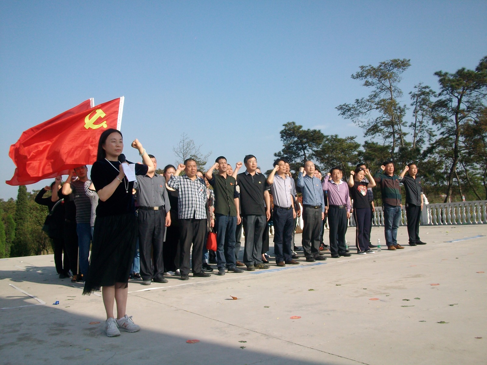 北山掃墓2.jpg 北山掃墓2.jpg